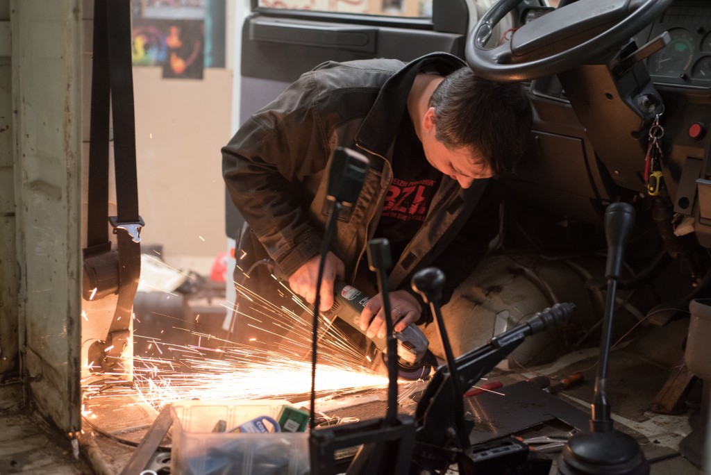 Puis à la disqueuse